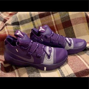 Nike Kobe AD Purple Sz 7.5 Mens, 9 women’s.